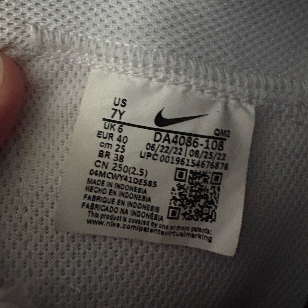 Nike Blazer Mid 77 (GS) Vintage White / Black / Blue Lightning Shoe. Size 7 Y. - Picture 10 of 11